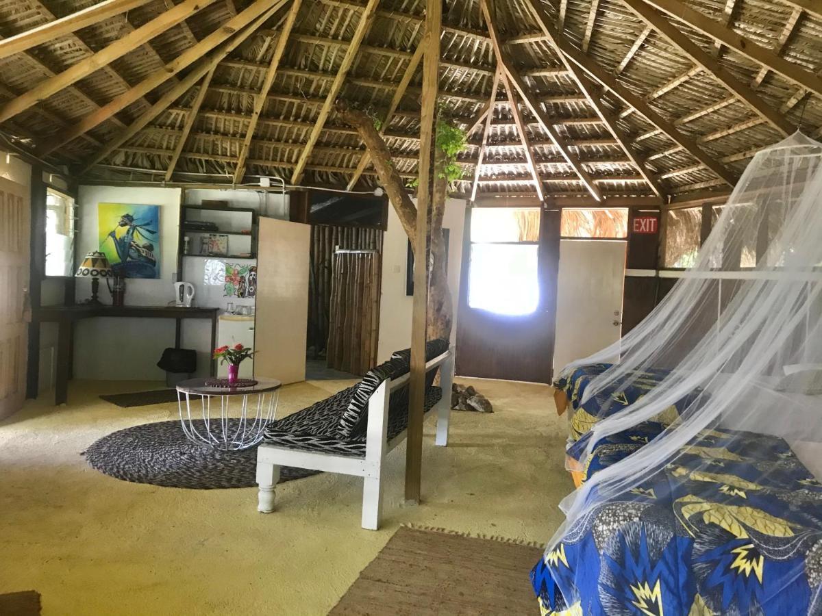 Moringa Ingadi Villa Treasure Beach Exteriör bild
