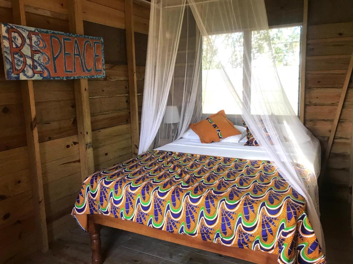 Moringa Ingadi Villa Treasure Beach Exteriör bild